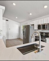 Building Photo - 3078 Mandolin Dr