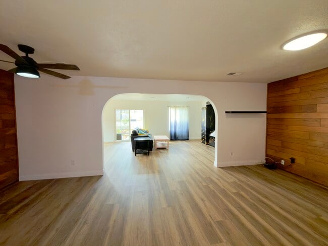 Building Photo - 4504 Moraga Ave