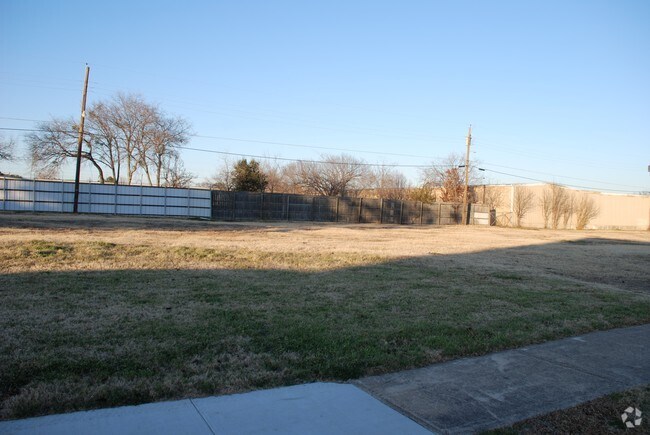 Primary Photo - Mamman Park Estates