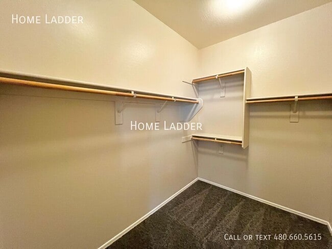 Building Photo - 3687 E Rakestraw Ln