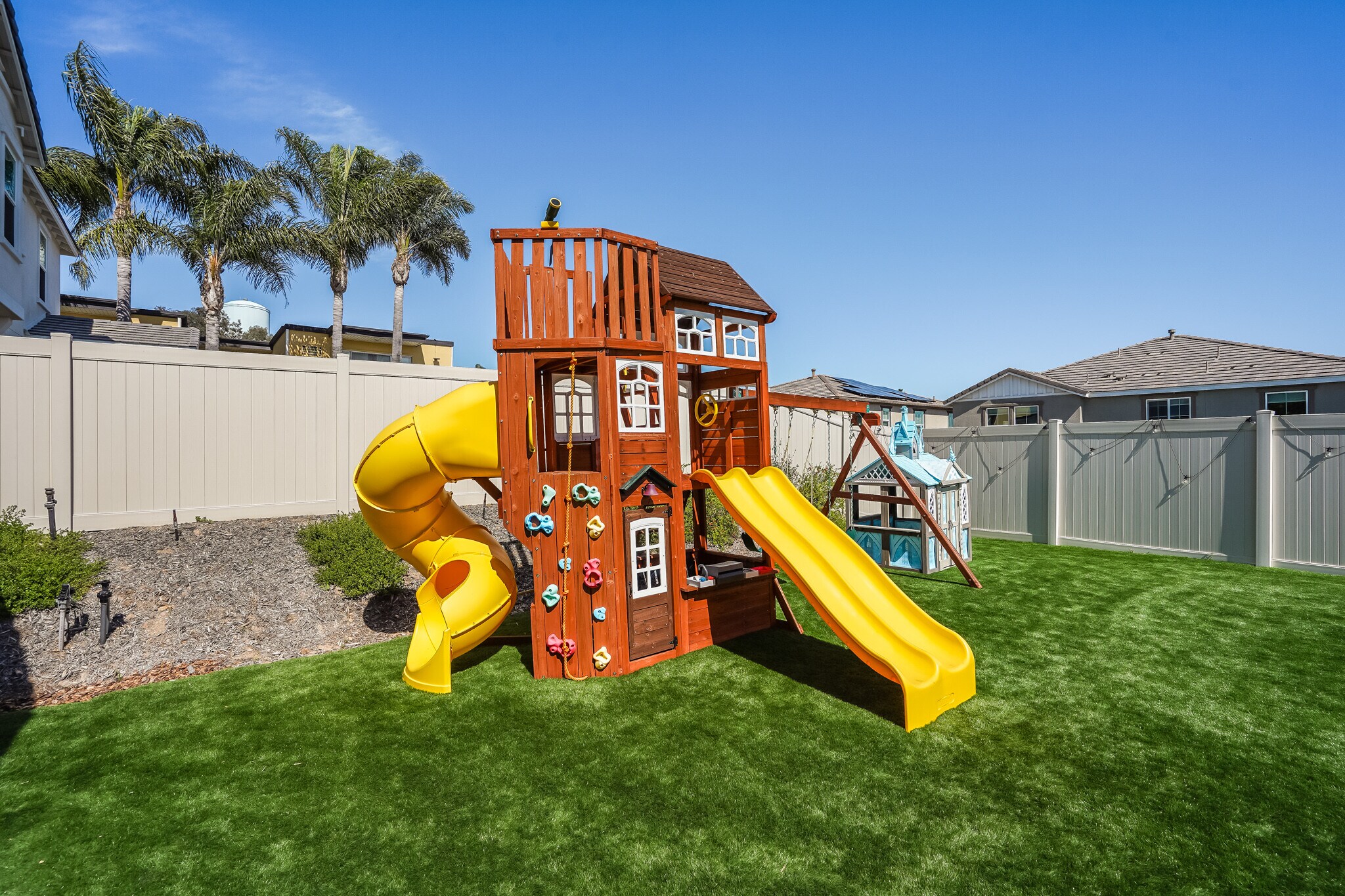 Building Photo - 8621 Lake Ashmere Dr