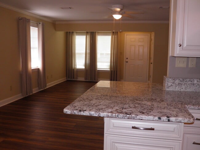 Building Photo - 629 Gap Creek Dr
