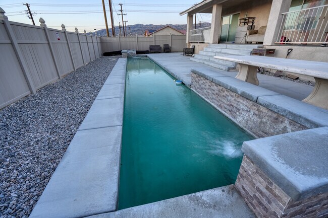 Building Photo - 16087 Bubbling Wells Rd