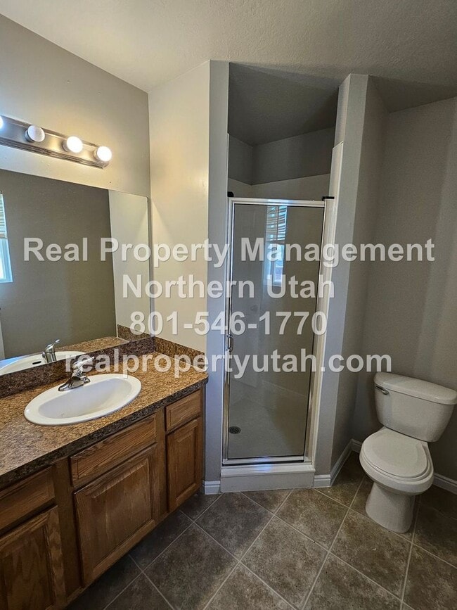 Building Photo - 4 Bedroom 3 Bath Ogden Home Available