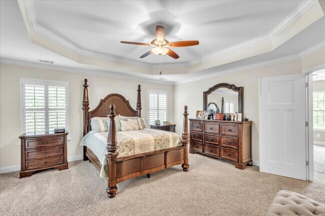 Building Photo - Gorgeous 4 Bed/2.5 Bath in Waterways Township!