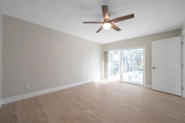 Building Photo - 8789 Maplewood Rd