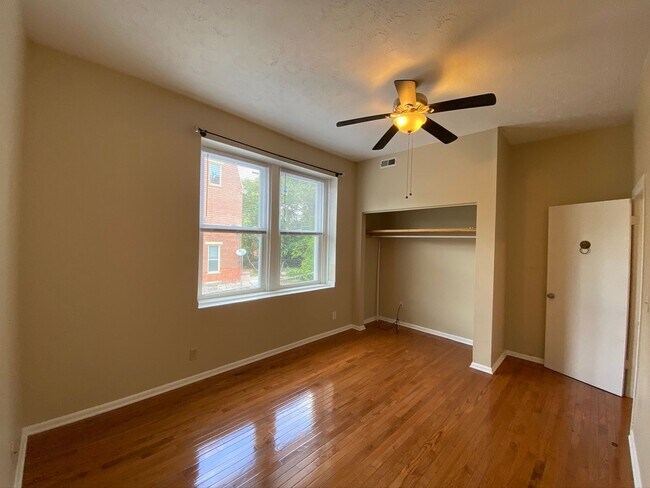 Building Photo - 55 Parker St