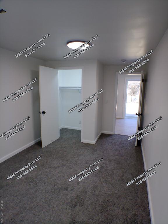 Building Photo - 8208 W 81st St