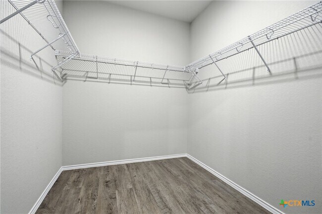 Building Photo - 292 Legacy Cir