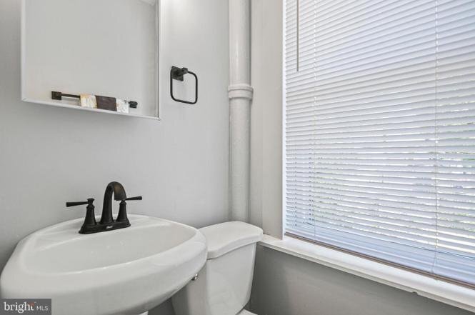 Building Photo - 2457 Druid Hill Ave