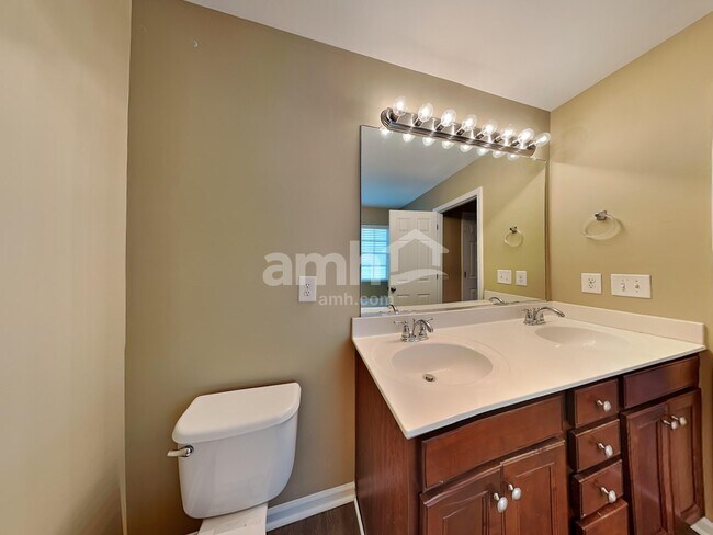 Building Photo - 682 Winners Cir