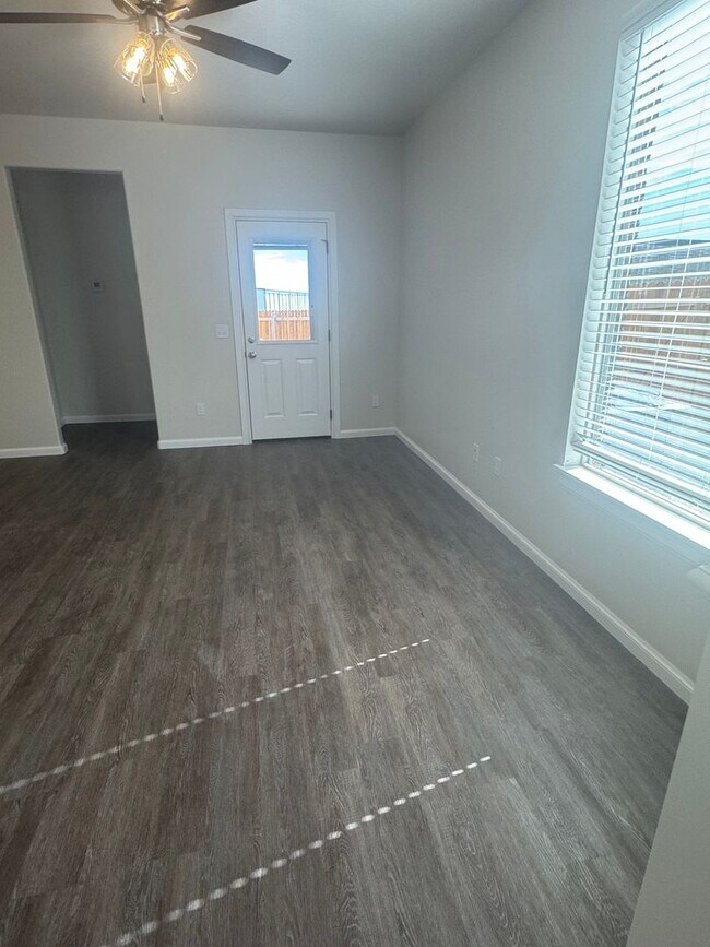Building Photo - New construction duplex in Newcastle 3 bedroom with game room