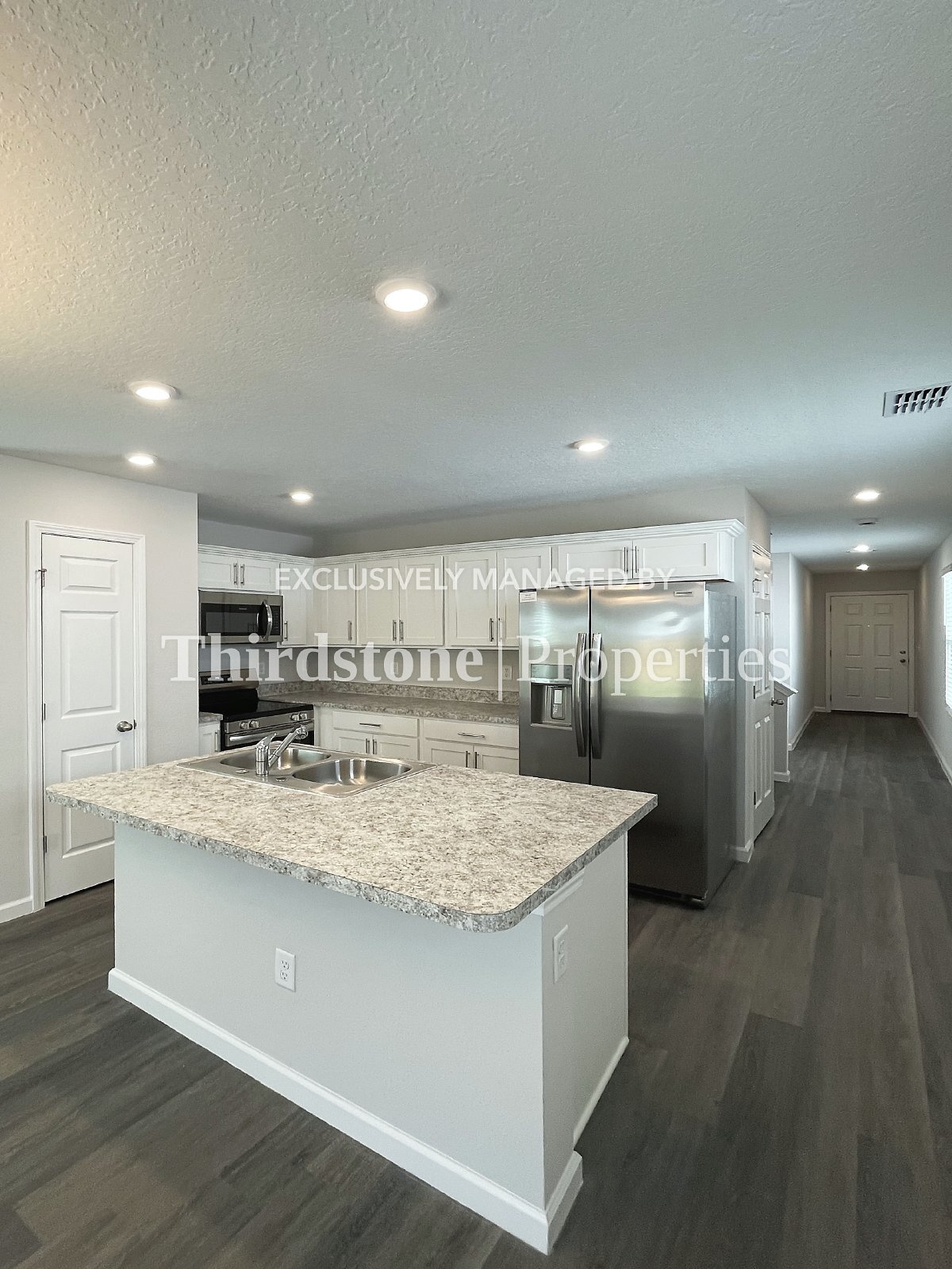 Building Photo - 1309 Pangola Dr