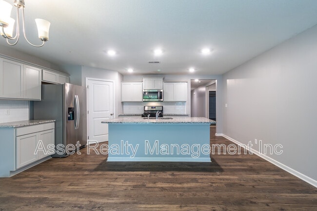 Building Photo - 1614 River Poppy Road