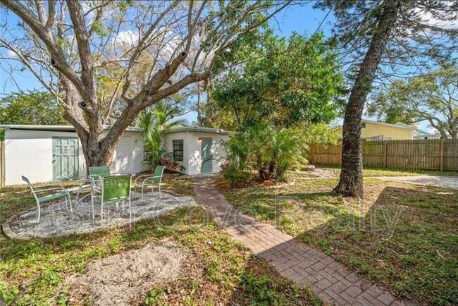 Building Photo - 1803 Douglas Ave