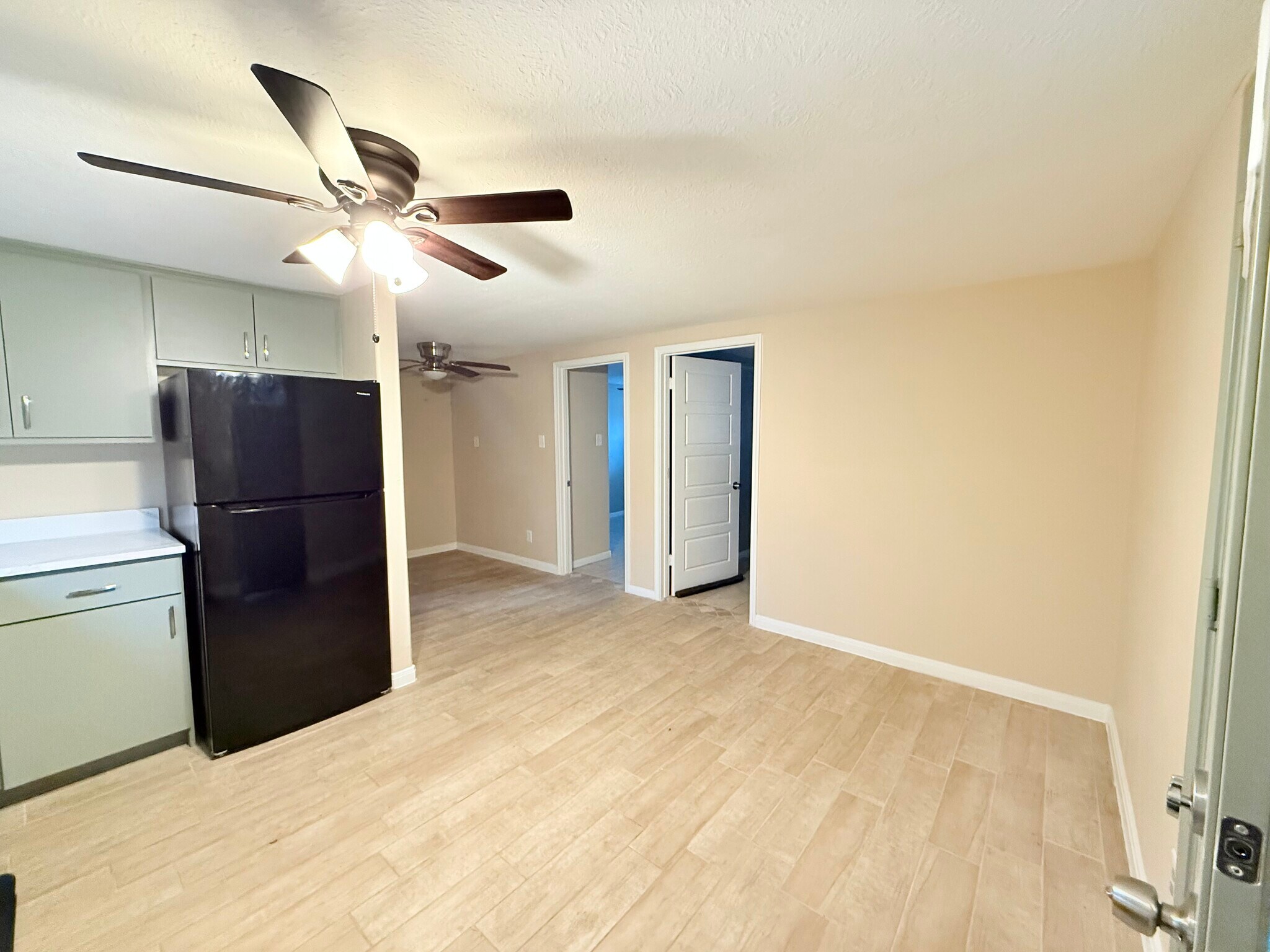 Building Photo - 128 Weisenberger Dr