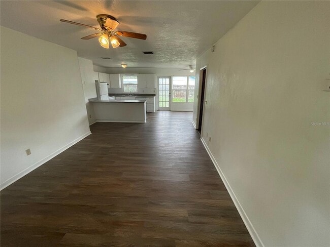 Building Photo - 1355 Davis Rd