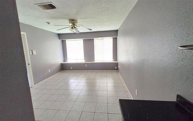 Building Photo - 8354 S Meadow Bird Cir