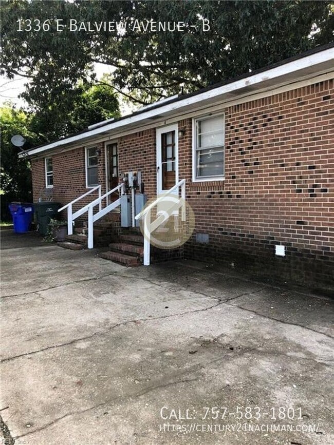 Building Photo - 1336 E Balview Ave