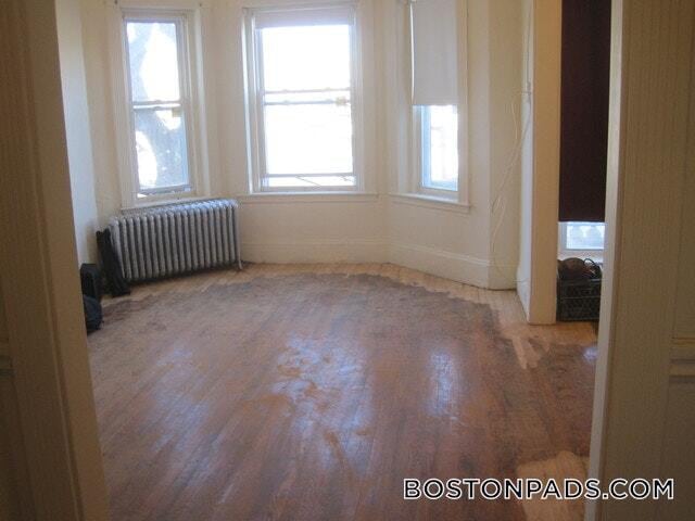 Building Photo - 1334 Commonwealth Ave