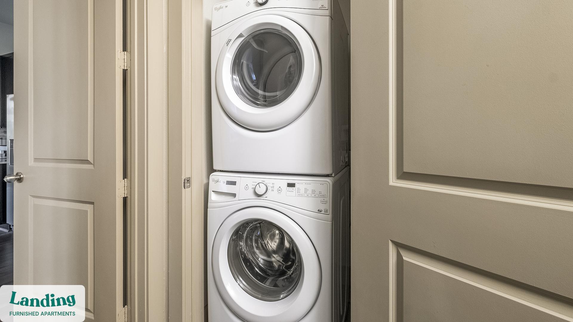 Building Photo - 2626 Fountain View Dr