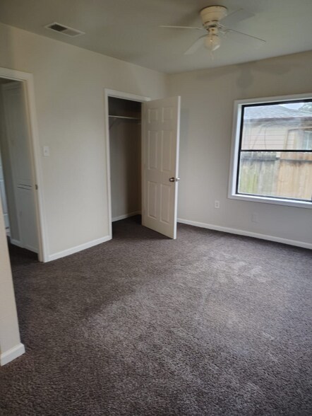 Building Photo - 7716 Appleton St