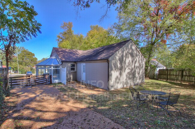 Building Photo - 203 Wheeler Ave