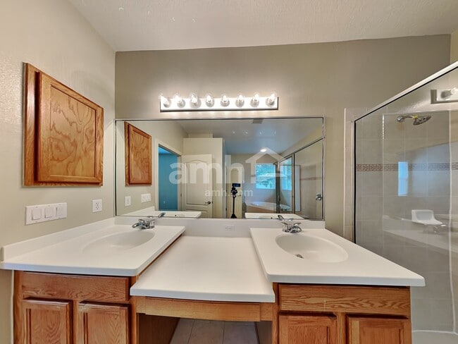 Building Photo - 6626 Rock Bridge Ln