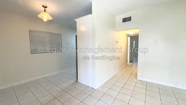 Building Photo - 4110 Alverado St