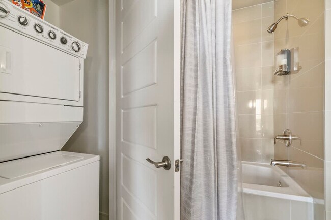 Building Photo - 101 Bowen St