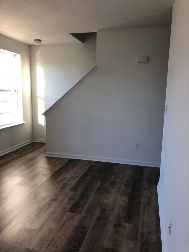 Building Photo - Coming soon - 3 bedroom, 2.5 bath condo in...