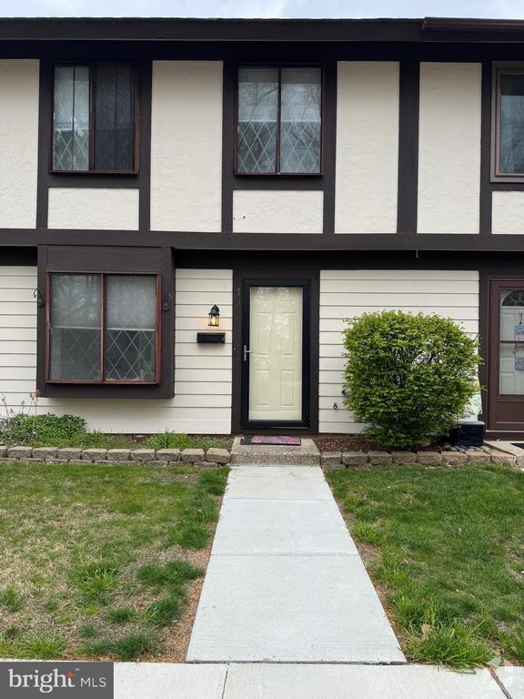 Building Photo - 71 Beechnut Ct