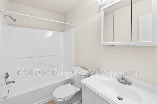 Building Photo - 129 Hickok Cir