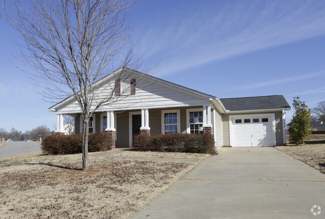Building Photo - Country Garden Estates