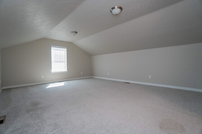 Building Photo - 3067 N Greengate Wy