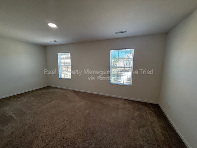 Building Photo - 1642 Ashmead Ln