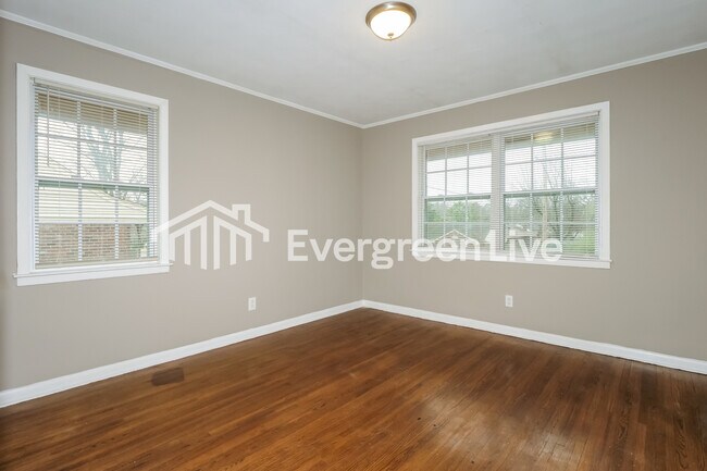 Building Photo - 3070 Magevney St