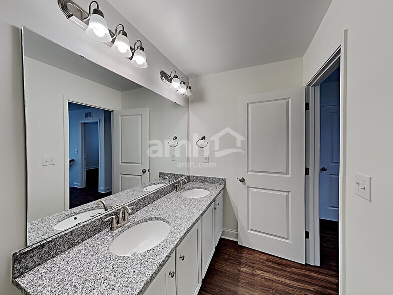 Building Photo - 122 Ashton Pk Dr