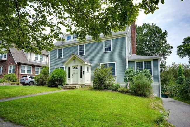 Building Photo - 72 Richardson Rd