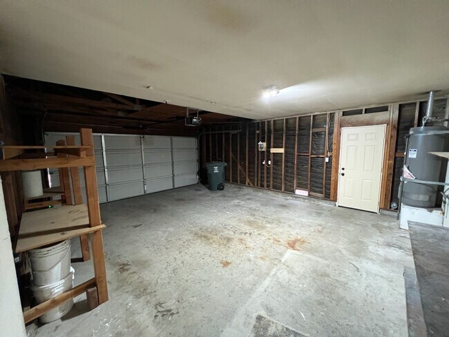 Building Photo - 1536 Sheldon Dr