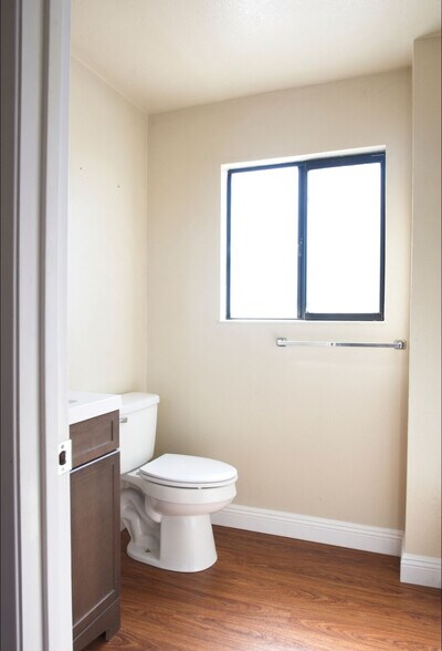 Building Photo - 173 Park Place Dr