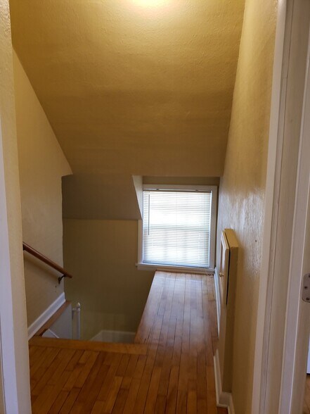 Building Photo - 614 N Union St