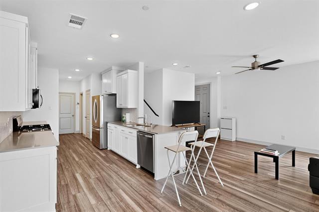 Building Photo - 1371 Hill Country Pl