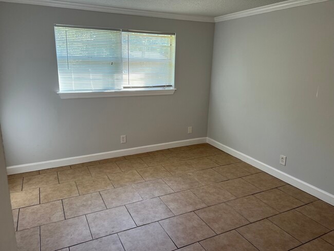 Building Photo - 5328 Dostie Dr S