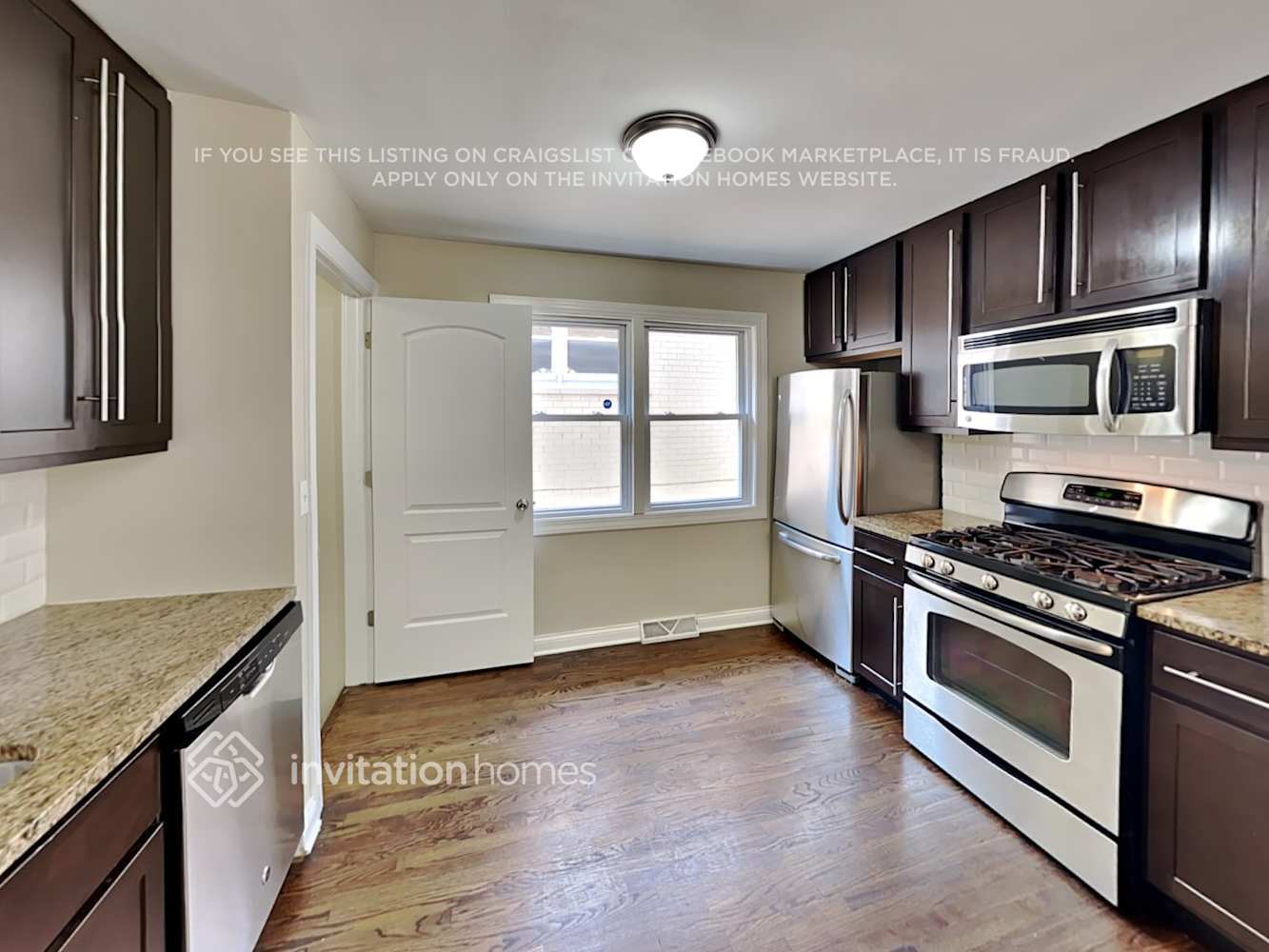 Building Photo - 5451 N Nagle Ave