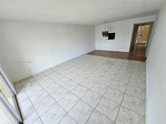 Building Photo - 11925 NE 2nd Ave