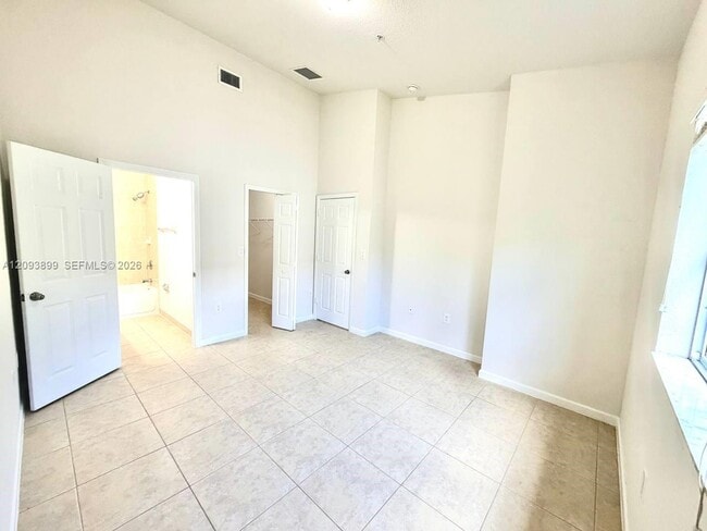 Building Photo - 3423 W 80th St