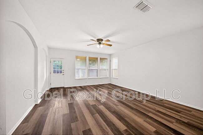 Building Photo - 229 Spice Oak Ln