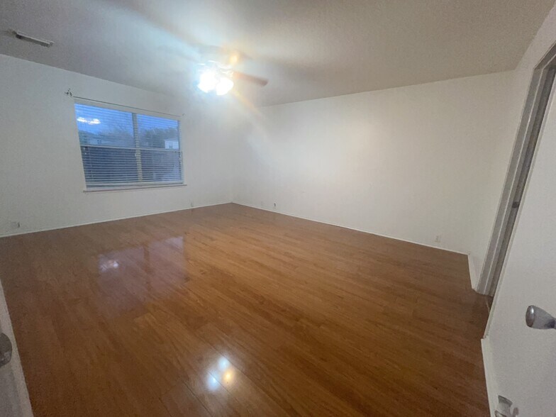 Building Photo - 14938 Sugar Sweet Dr