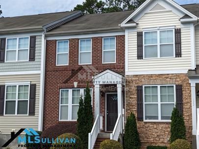 Primary Photo - 100 Stratford Lakes Dr